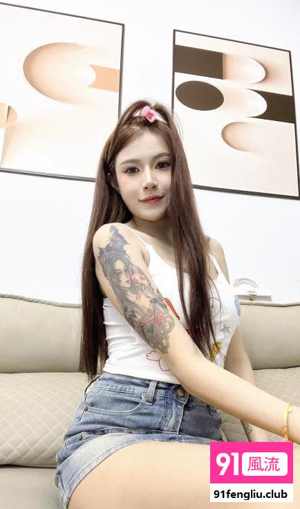 出击大奶纹身御姐